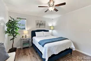 423 W 8th St, Charlotte, NC 28202 - Photo 13