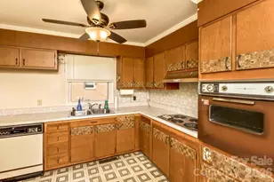 13 Looking Glass Ln, Asheville, NC 28805 - Photo 7