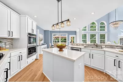 11528 Essex Fells Drive, Charlotte, NC 28277 - Photo 15