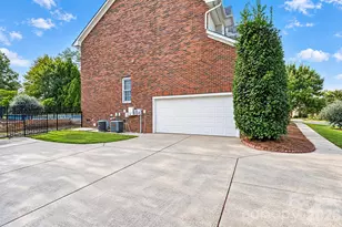 11528 Essex Fells Dr, Charlotte, NC 28277 - Photo 43