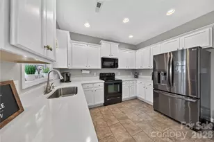 5725 Lindley Crescent Dr, Indian Trail, NC 28079 - Photo 7