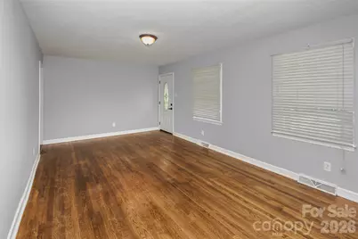 517 N Carolina Avenue, Statesville, NC 28677 - Photo 9