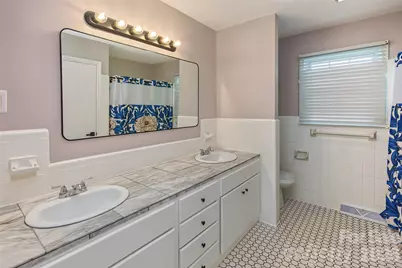 517 N Carolina Avenue, Statesville, NC 28677 - Photo 11