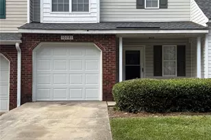 10281 University Park Ln, Charlotte, NC 28213 - Photo 1