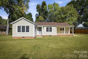2941 Highland Dr, Lincolnton, NC 28092 - Photo 1