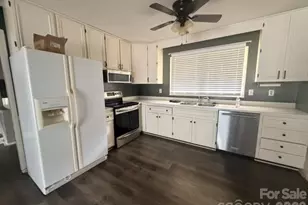 206 King Henry Ln, Gastonia, NC 28056 - Photo 5