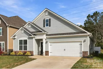 451 Fox Cove Cove, Hendersonville, NC 28792 - Photo 3