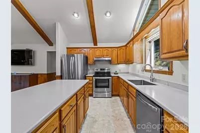 1090 Maple Springs Drive, Waynesville, NC 28785 - Photo 11