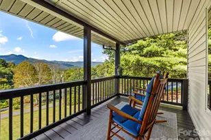 1090 Maple Spgs Dr, Waynesville, NC 28785 - Photo 5