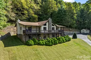 1090 Maple Spgs Dr, Waynesville, NC 28785 - Photo 3