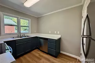 3517 Cross Winds Dr, Charlotte, NC 28227 - Photo 9