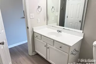1063 Triece Ln, Charlotte, NC 28215 - Photo 15