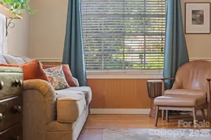 224 Aurora Dr, Asheville, NC 28805 - Photo 3