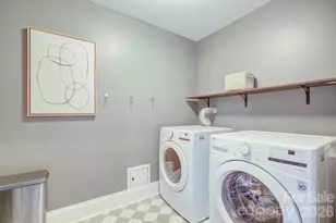 429 W Park Ave, Charlotte, NC 28203 - Photo 17