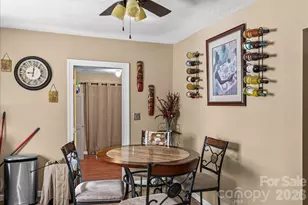 1313 Carolina Ave, Roanoke Rapids, NC 27870 - Photo 13