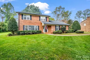 301 Knollwood Dr, Forest City, NC 28043 - Photo 3