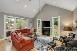8 Broadmoor Dr, Arden, NC 28704 - Photo 5
