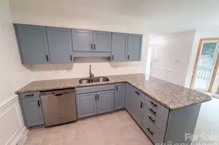 4412 Lazy Dr, Charlotte, NC 28215 - Photo 9