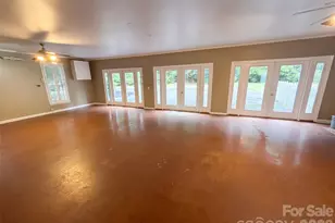 4412 Lazy Dr, Charlotte, NC 28215 - Photo 39