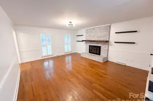 4412 Lazy Dr, Charlotte, NC 28215 - Photo 3