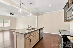 447 Tayberry Ln, Fort Mill, SC 29715 - Photo 7