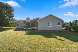 1119 Edgefield Ln, Newton, NC 28658 - Photo 17