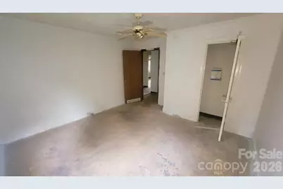 910 W Mauney Avenue, Gastonia, NC 28052 - Photo 11