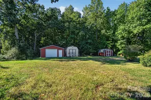242 Dagenhart Farm Rd, Statesville, NC 28677 - Photo 9