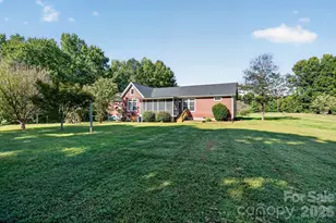 242 Dagenhart Farm Rd, Statesville, NC 28677 - Photo 5
