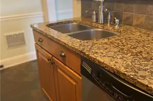 614 Woodruff Pl, Charlotte, NC 28208 - Photo 9