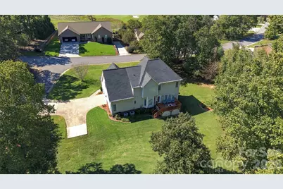 4858 Elmhurst Drive NE, Hickory, NC 28601 - Photo 43