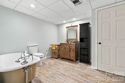 4858 Elmhurst Drive NE, Hickory, NC 28601 - Photo 37