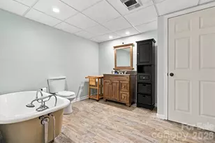4858 Elmhurst Dr NE, Hickory, NC 28601 - Photo 37