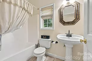 4858 Elmhurst Dr NE, Hickory, NC 28601 - Photo 27