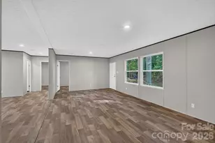 1020 Freedom Dr, Statesville, NC 28625 - Photo 5