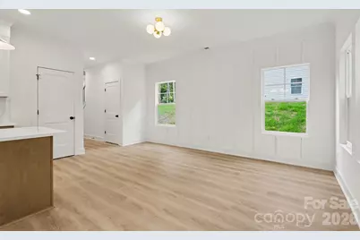 603 W Lewis Street, Dallas, NC 28034 - Photo 9