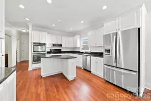 5539 Sunstar Ct, Charlotte, NC 28226 - Photo 11