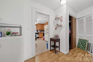 519 E 2nd Ave, Newton, NC 28658 - Photo 9