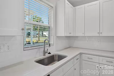 3535 Avalon Avenue, Charlotte, NC 28208 - Photo 11