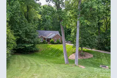 645 Deerfield Drive, Mount Holly, NC 28120 - Photo 5