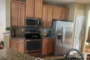 9506 Birkwood Ct, Charlotte, NC 28278 - Photo 3