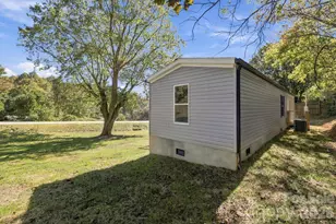 85 Trent Rd, Brevard, NC 28712 - Photo 11