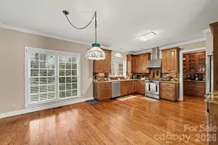 5523 Tullamore Ln, Charlotte, NC 28269 - Photo 9