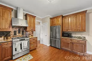5523 Tullamore Ln, Charlotte, NC 28269 - Photo 7