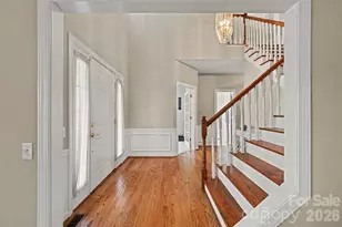 5523 Tullamore Ln, Charlotte, NC 28269 - Photo 3