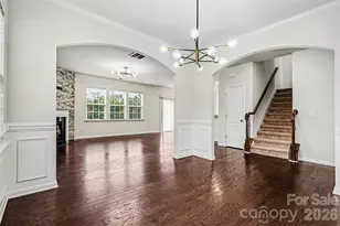 8211 Pamplin Ct, Charlotte, NC 28273 - Photo 7