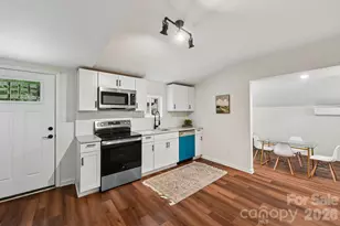 213 Kings Mountain St, York, SC 29745 - Photo 11