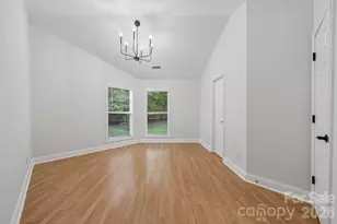 5329 Kuykendall Rd, Charlotte, NC 28270 - Photo 35