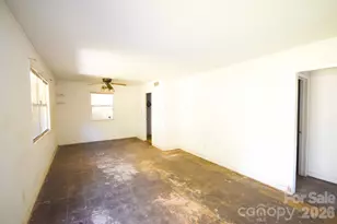 2715 Southwest Blvd, Charlotte, NC 28216 - Photo 3
