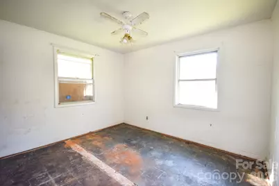 2715 Southwest Boulevard, Charlotte, NC 28216 - Photo 11